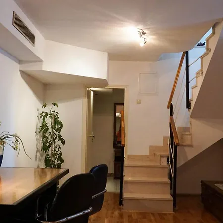 Apartment Duplex Tinel *
