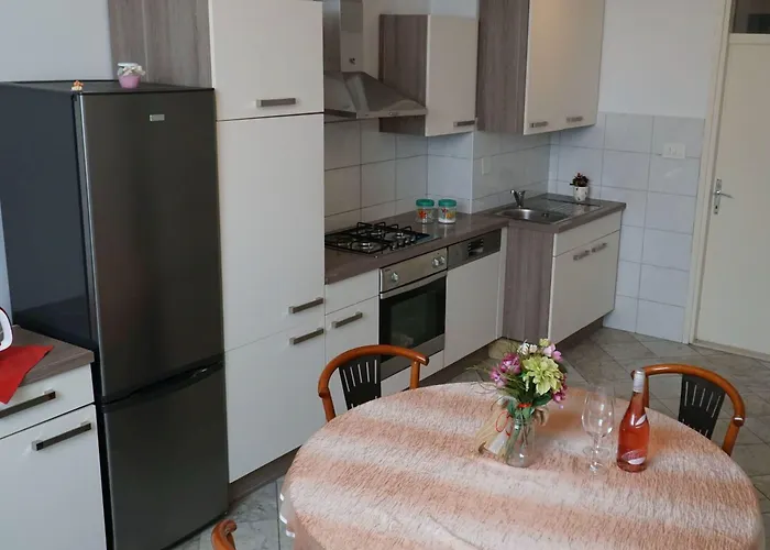 Duplex Tinel 아파트