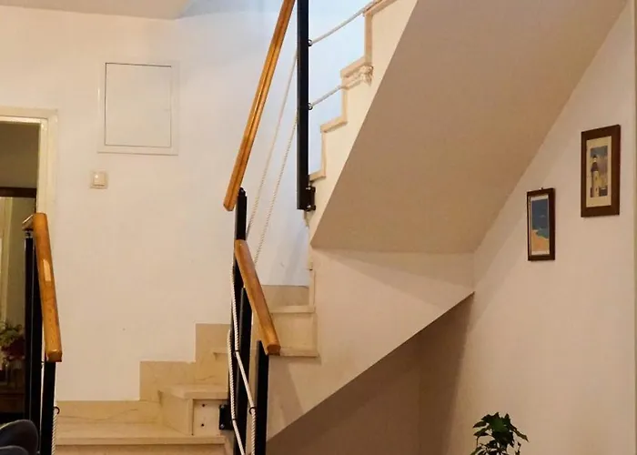 Duplex Tinel 아파트 스플리트